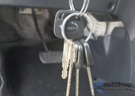 2005 Toyota Rav4 from USA, damaged, VIN JTEGD20V050082387